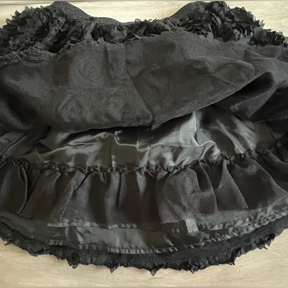 THE CHILDREN’S PLACE Black Full Skirt With Rosettes Roses Girls Size 7-8 Medium - Picture 4 of 6